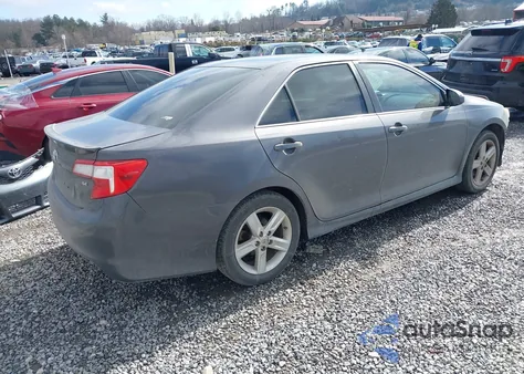 2014 Toyota Camry Se z USA, uszkodzony, nr VIN 4T1BF1FK7EU772416